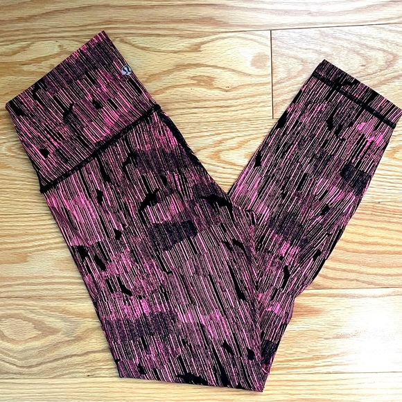 Lululemon High Times Pant/ Leggings - Picture 9 of 9